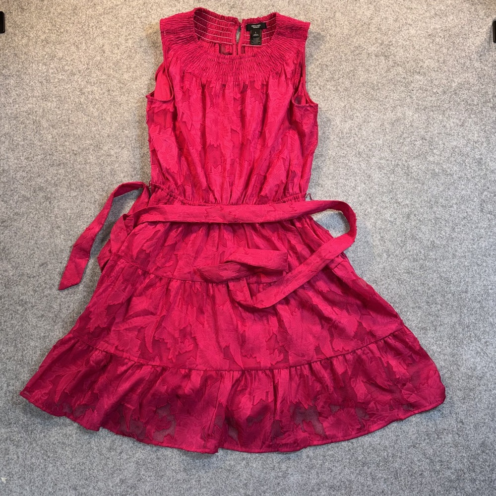 Simply Vera Vera Wang Tiered‎ Sleeveless Dress L Pink Floral Burnout Smocked